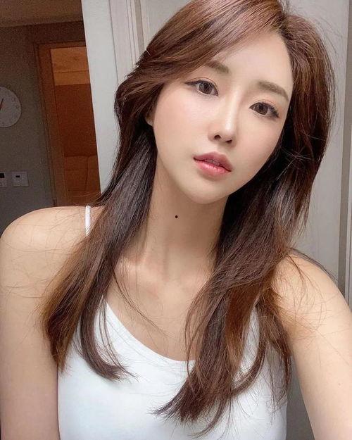 韩国90美女网红,青春活力,魅力四射的时尚风向标”